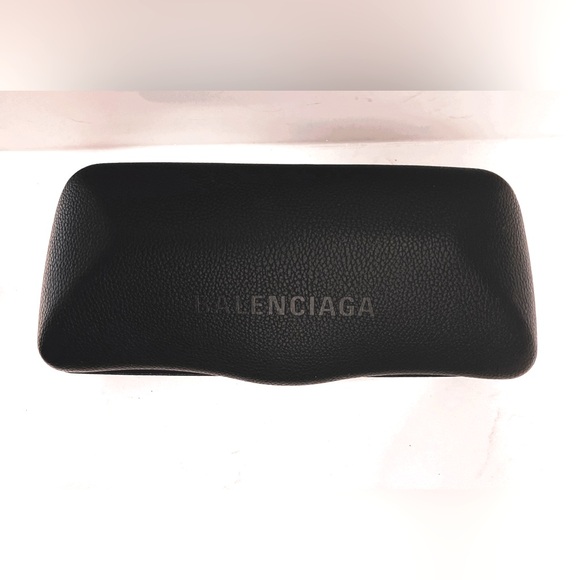 Balenciaga NWOT Textured Leather Clamshell Hard Snap Sunglass Case in Black 🖤 - Picture 1 of 9